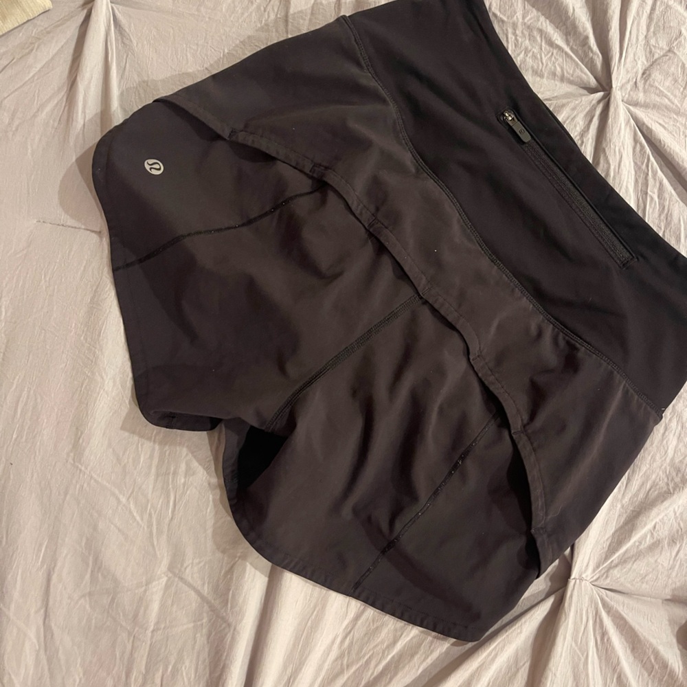 Lululemon black shorts S